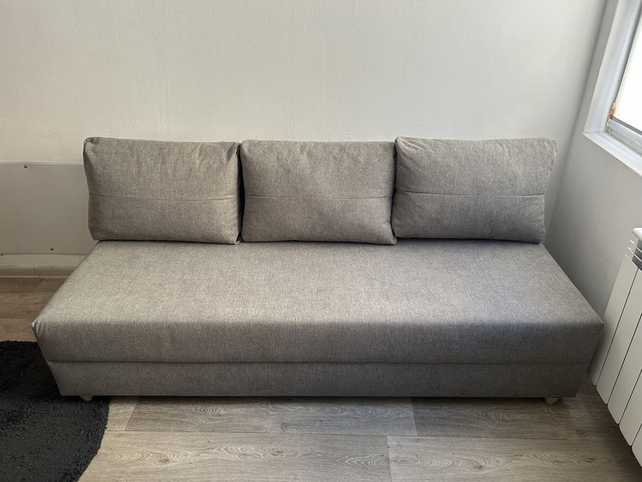 Разтегателен диван