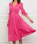 Vând rochie fucsia
