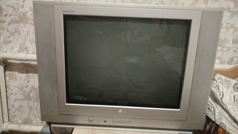 Продам телевизор