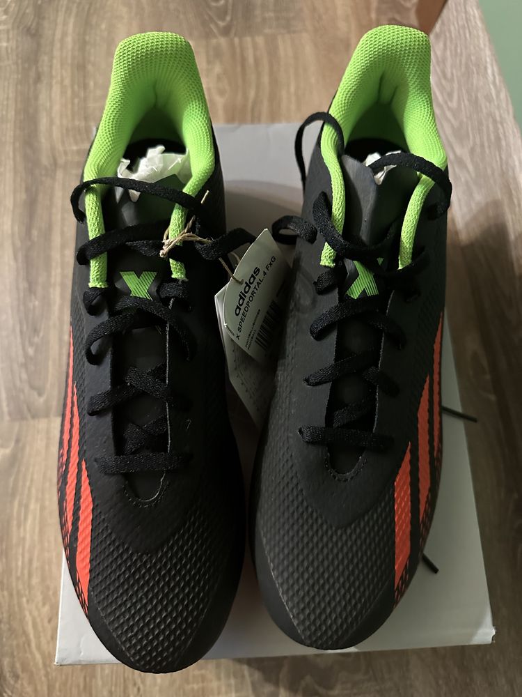 Обувки за футбол на Adidas