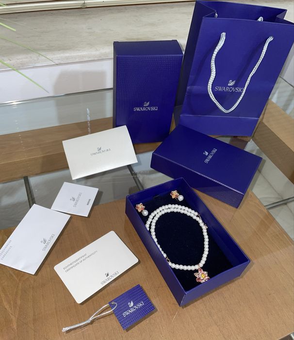 Колие и обеци Swarovski