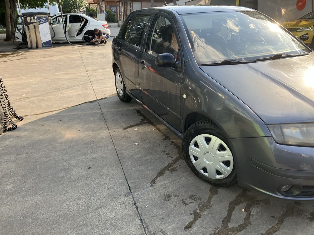 Продавам Skoda Fabia  хечбек 2007г. с климатик