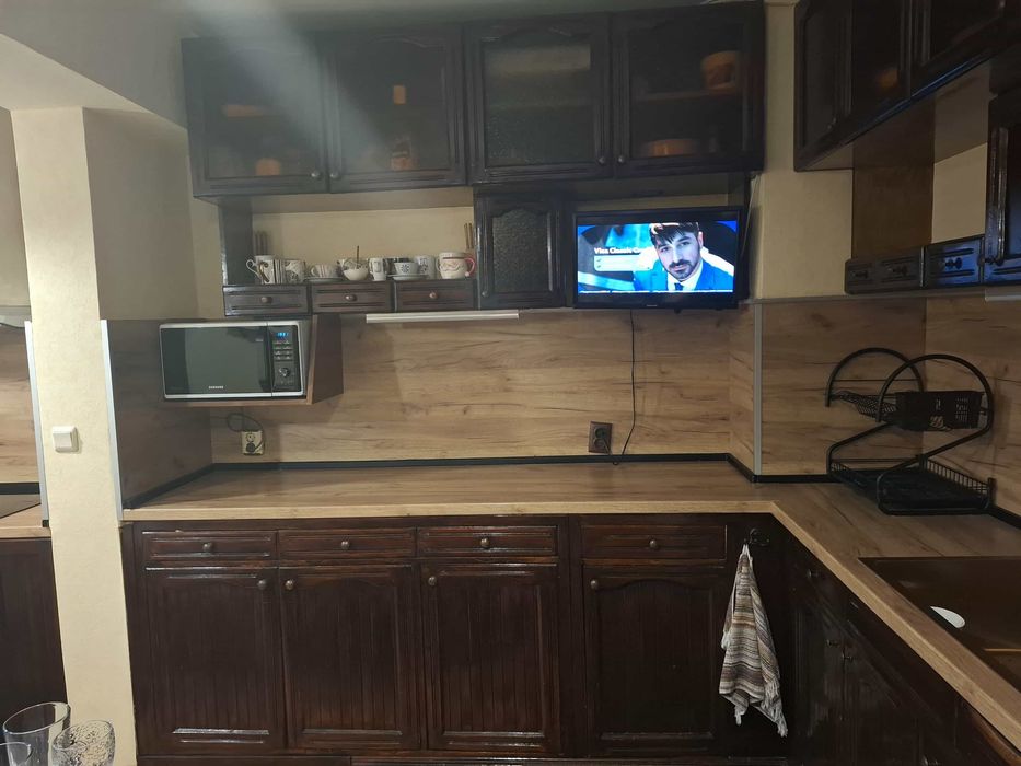 Кухня, шкафове, абсорбатор