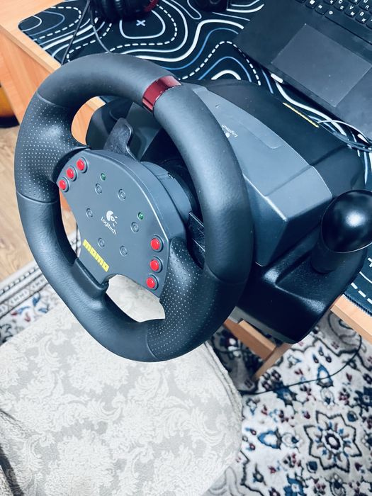 Продам игровой руль Momo racing 900 градус