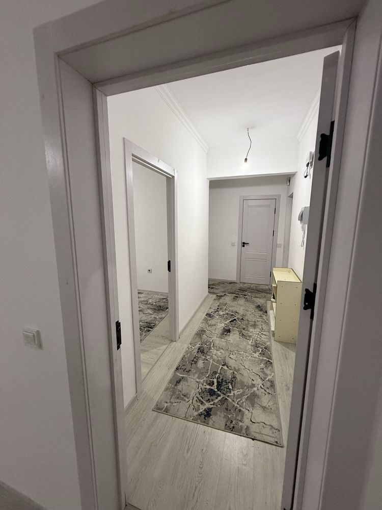 Kvartira sotiladi. Mebellari bilan. 2 xona. 60 m.kv.  13 etaj. Novostr