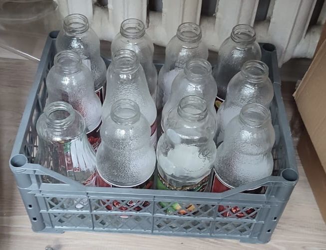 Бутылки литровые стеклянные с крышками