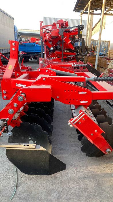 PERTUM-CF300 сеялка