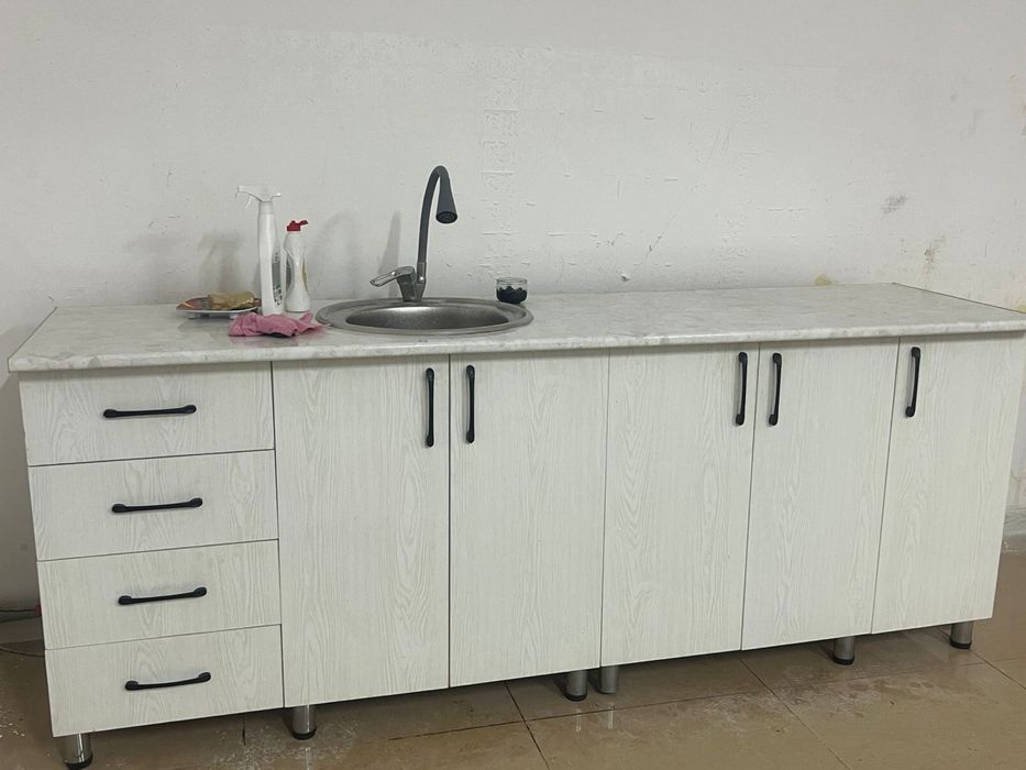 Продам гарнитуру срочна!!