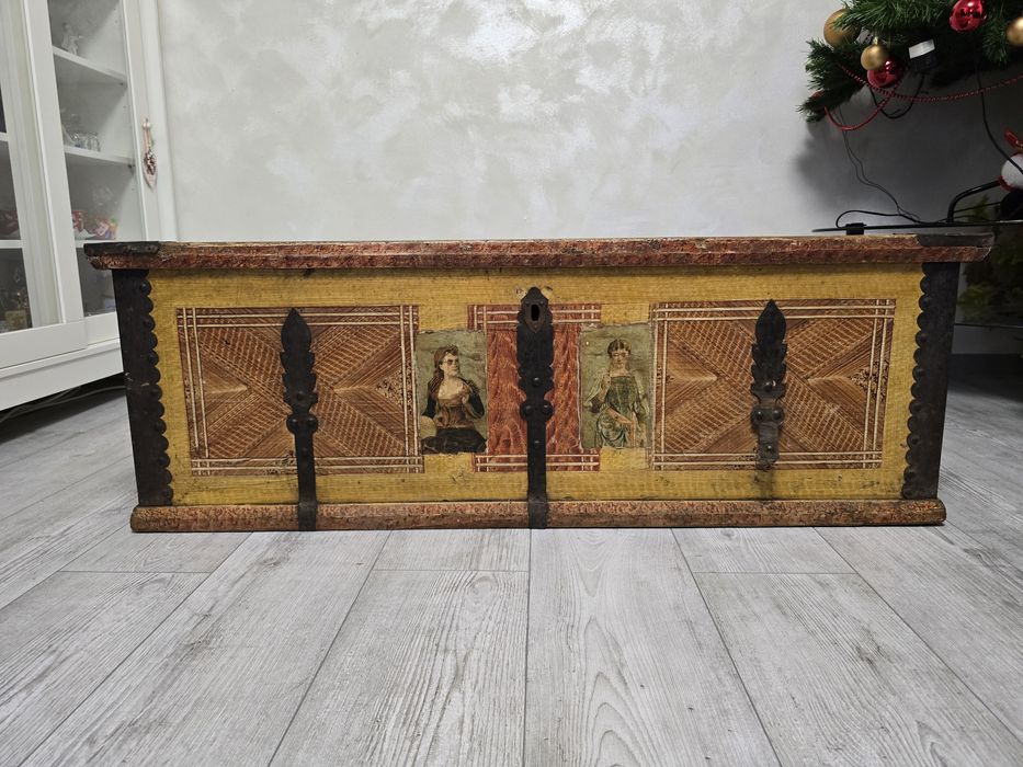 Lada de zestre pictata - zona Munteniei (jud. Prahova)