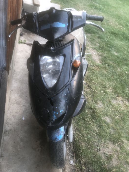 Vand scuter Aprilia Sonic 49,26cc este defect