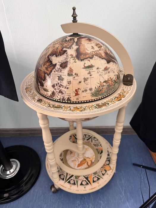 Продам глобус бар, в хорошем состоянии