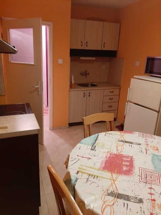 Дава се под наем Двустаен апартамент в Бургас, Възраждане - 40 кв.м за 175 € - Снимка #3