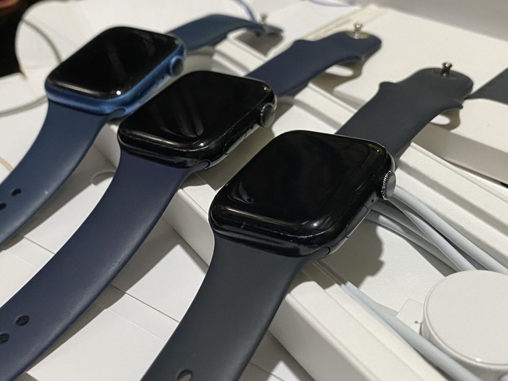 3 ta Apple watch 7/45 La Vapshe zor narxga