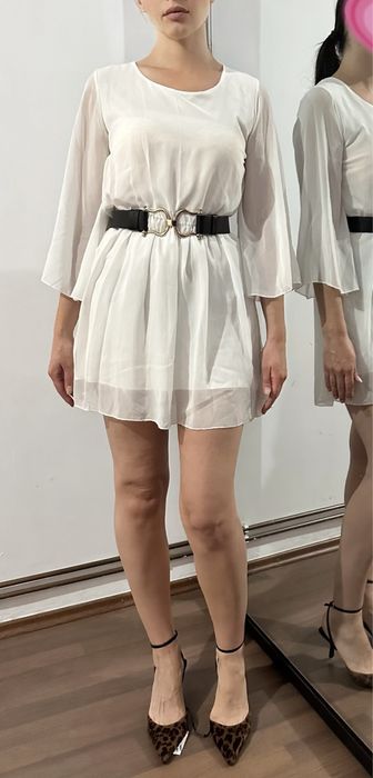 Rochie alba, cureaua cadou