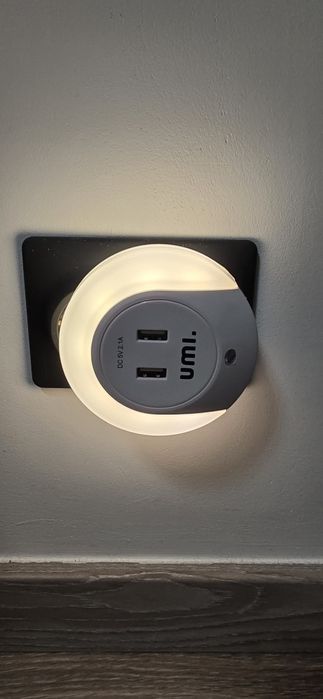 Lampa veghe cu senzor si 2 porturi încărcare rapida umi