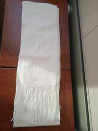 Бял мекичък зимен шал - Унисекс модел