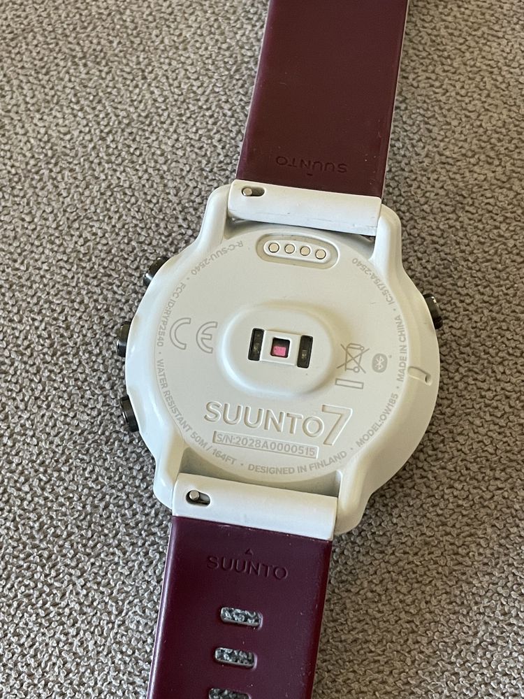 Смарт часовник Suunto 7