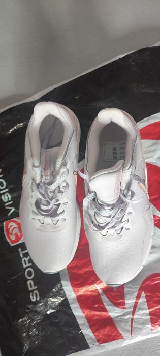Продавам маратонки Nike женски  дамски 38 номер
