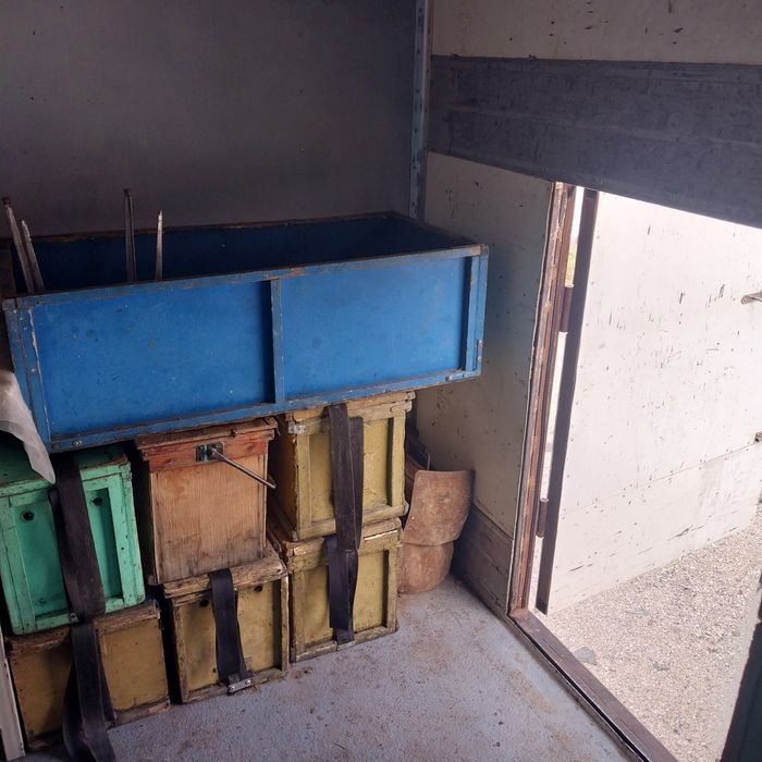 Подам пчелоприцеп.