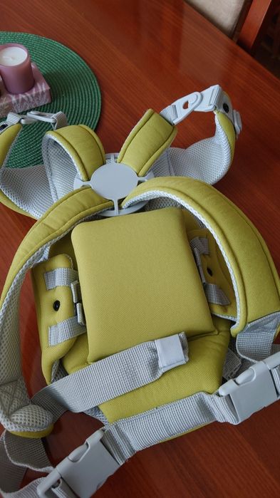 Продавам кенгуру за бебе Lorelli traveller