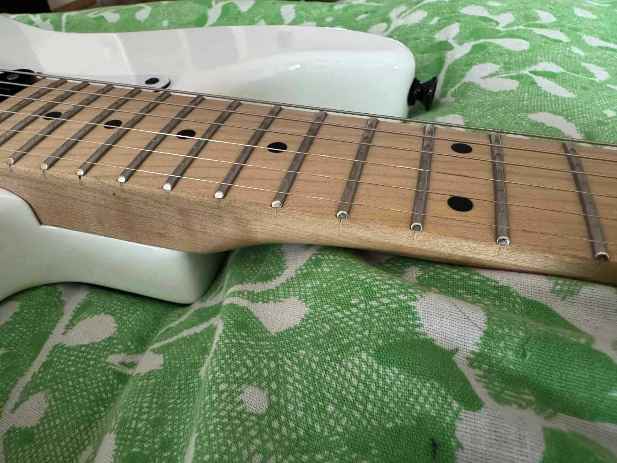 Jackson X Series Adrian Smith SDX MN Snow White