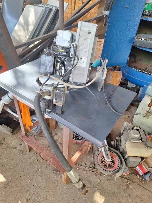 Injector centrală ulei clu