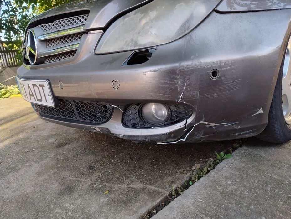 Dezmembrez Mercedes CLS W219 usa far stop bara grila perna amortizor