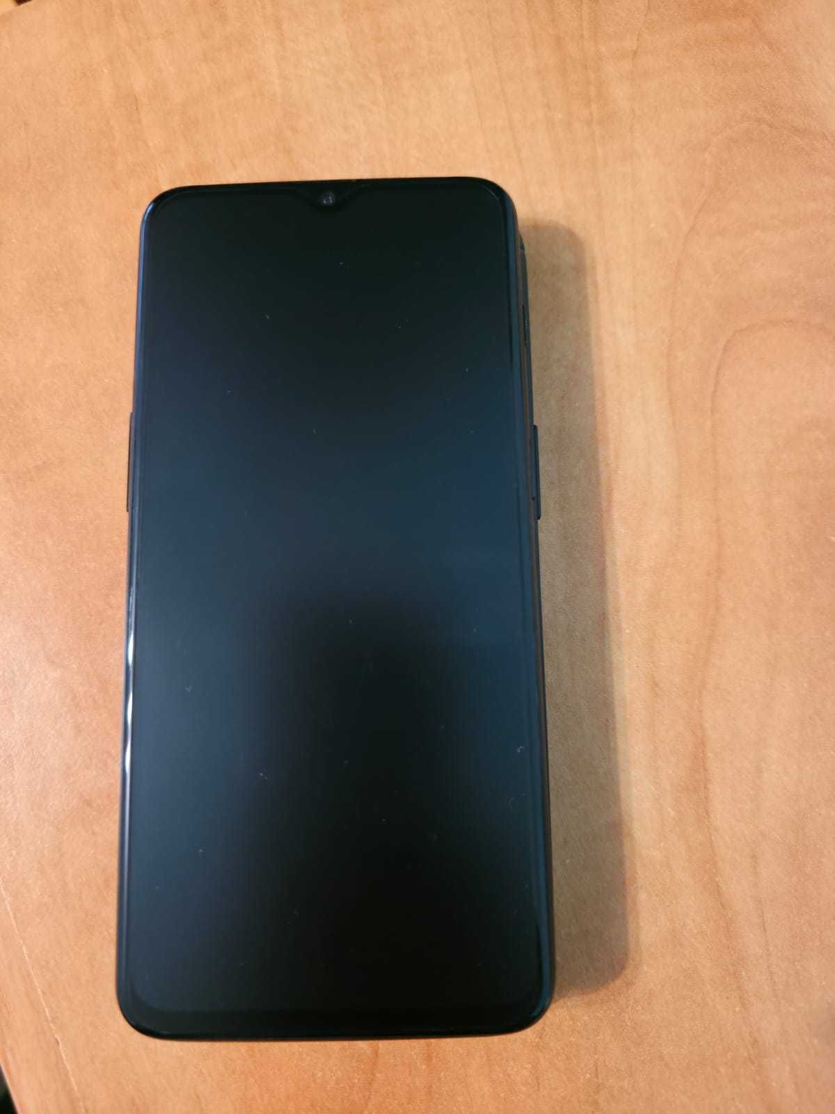 One Plus 6T Midnight Black - 128 GB Memorie Interna; 8 GB Ram