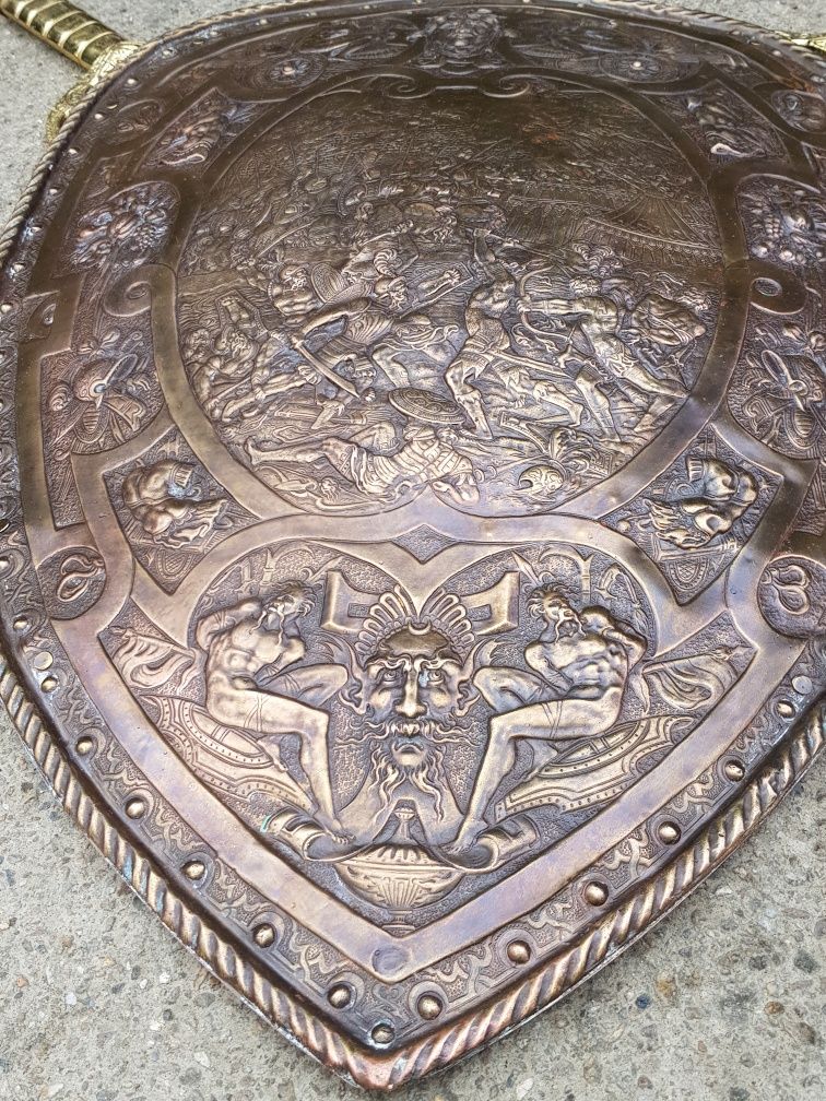 Sabie scut vintage medieval