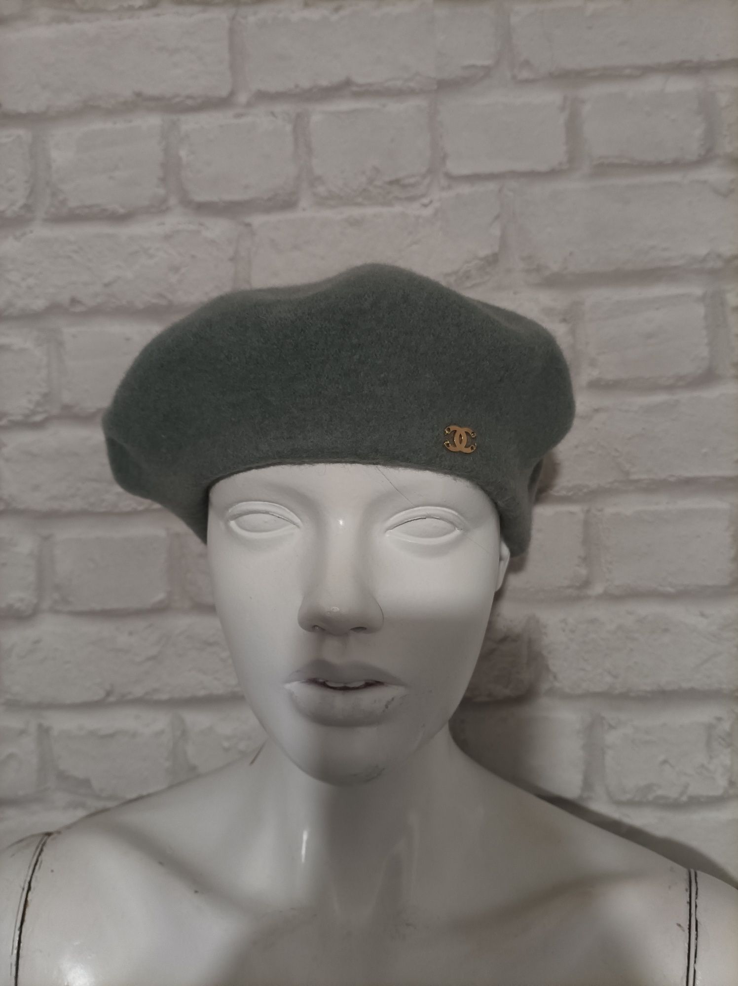 Шапки Chanel и Hermes