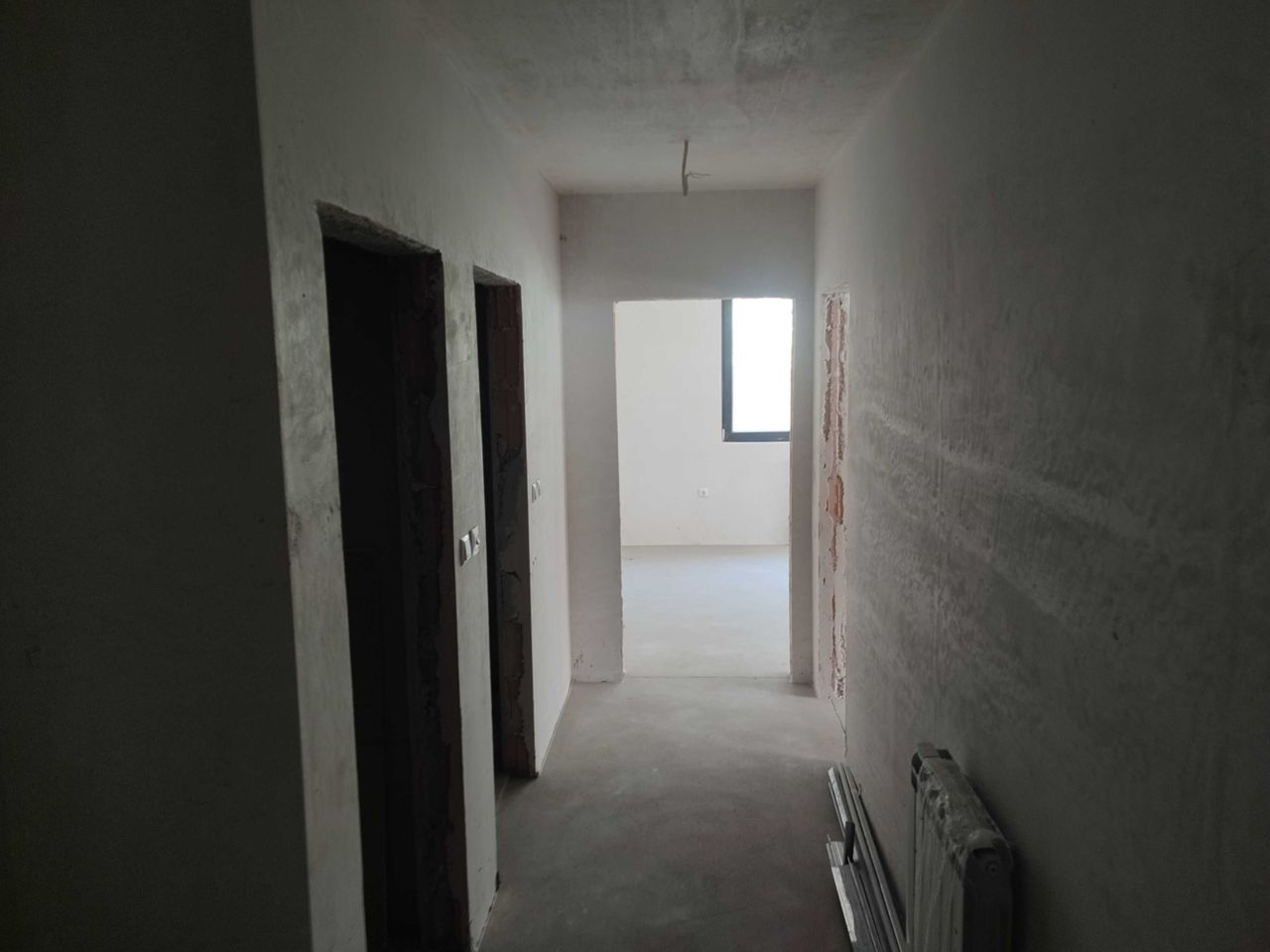 Продава се Двустаен апартамент в Търговище, Център - 70 кв.м за 1232 €/кв.м - Снимка #8