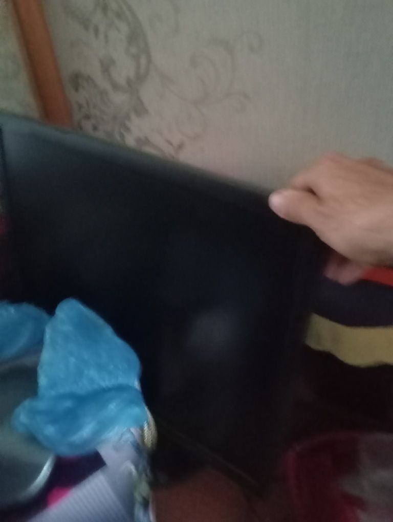 Продам принтер цветной 3 в1 полностью рабочий