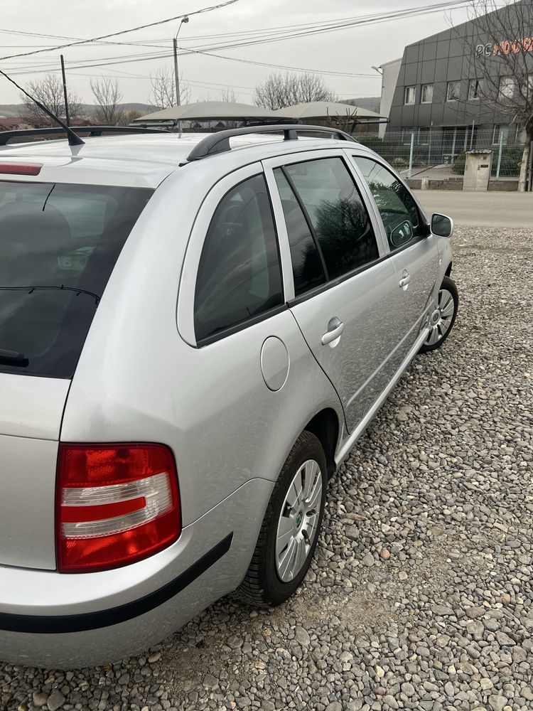 Skoda    Fabia     2008