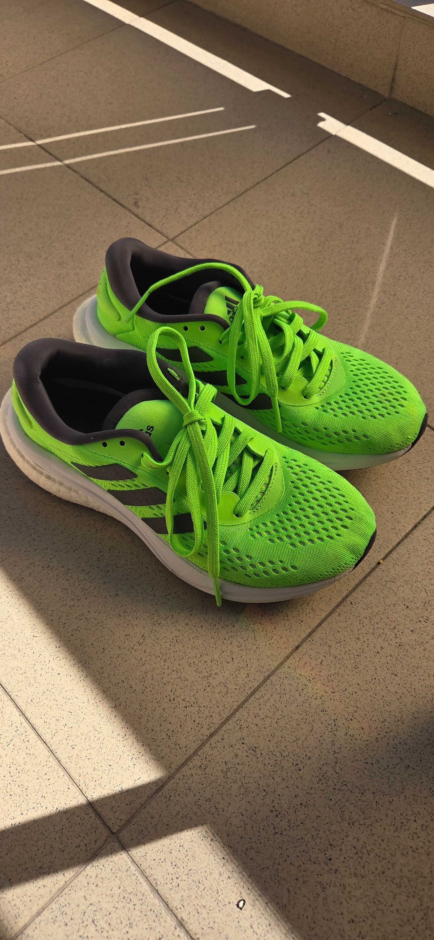 Маратонки adidas