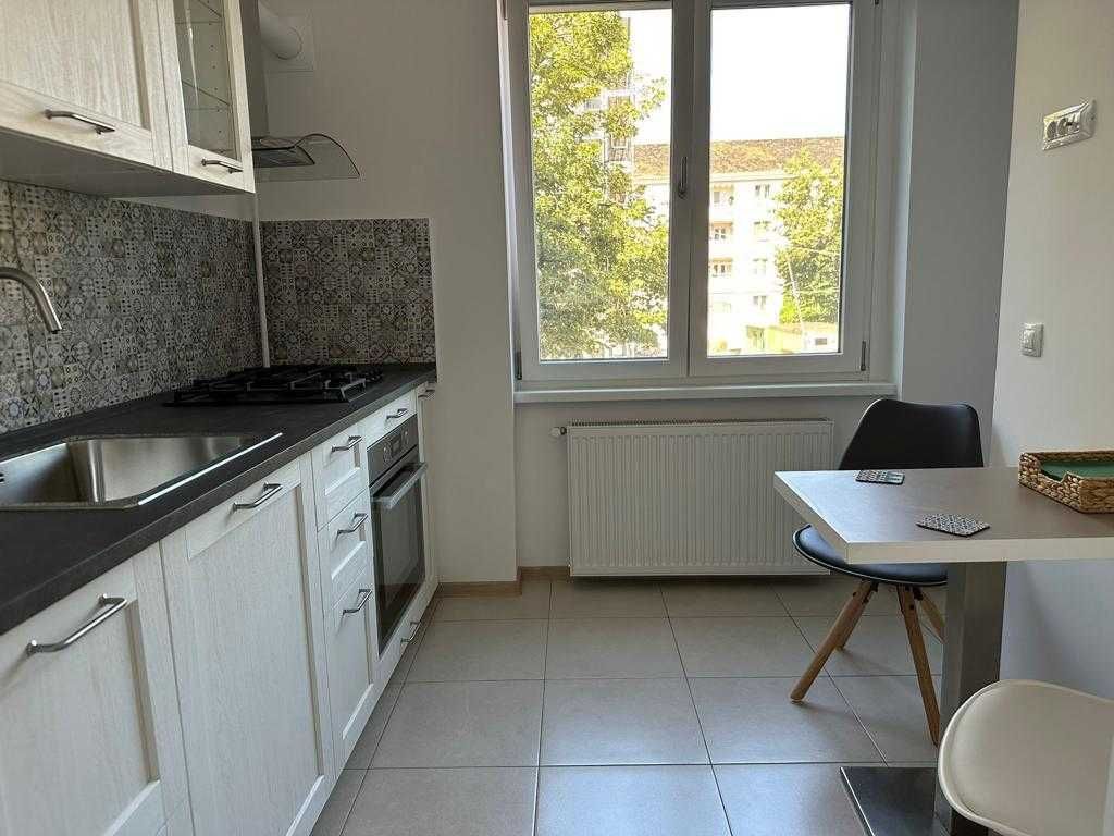 Inchiriez Apartament 2 camere Craiova central