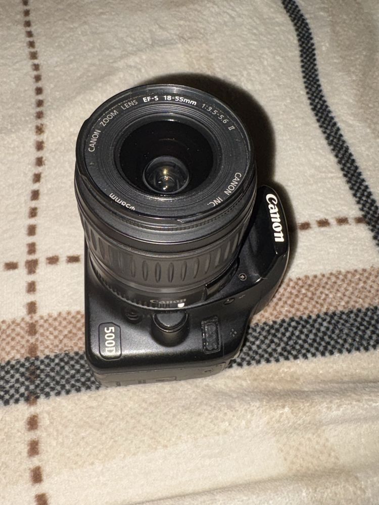 Canon 500D + обектив 18-55мм