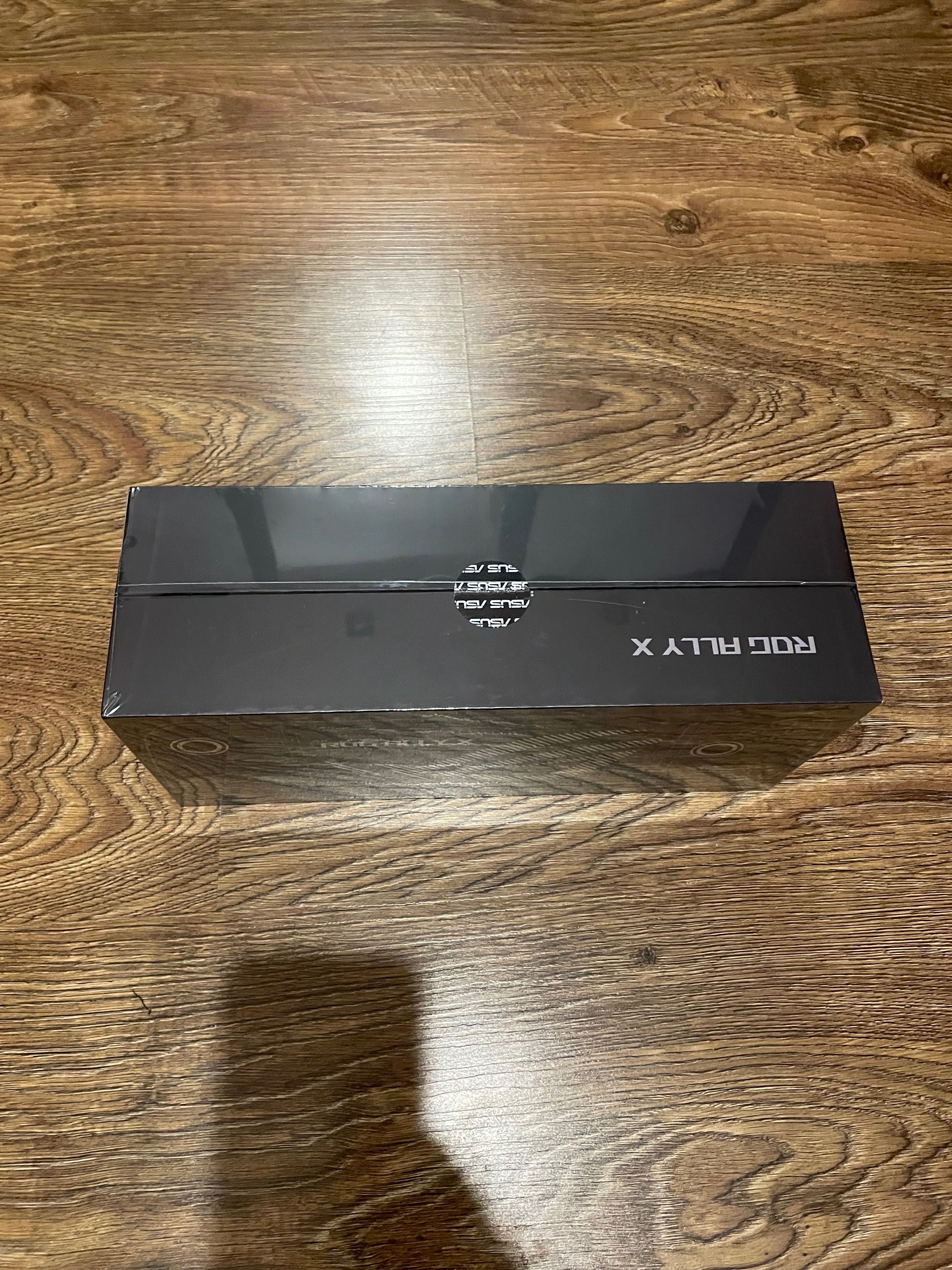 Asus Rog ally X (Z1 extreme, 24gb /1 tb)