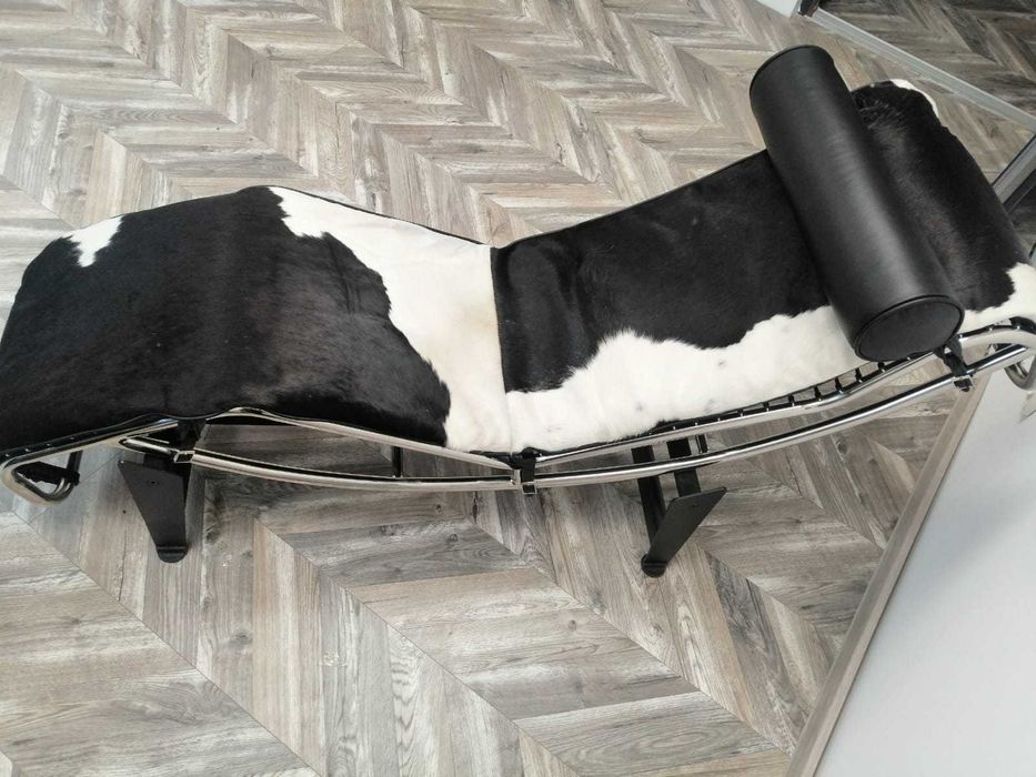 LC4- Chaise longue design Le Corbusier, piele de vacă