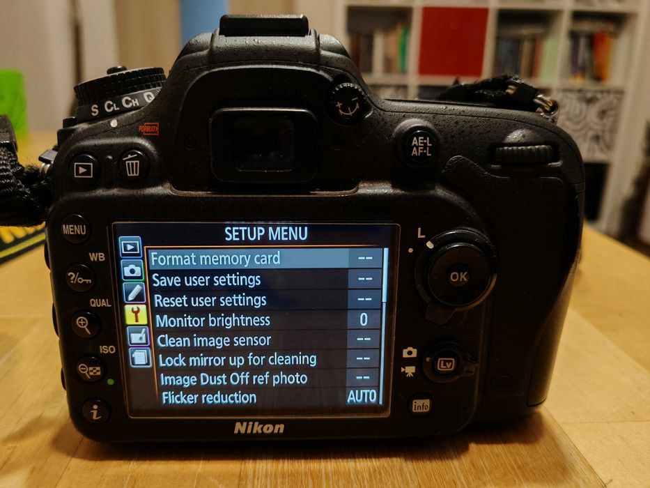 Nikon D7100 (29K снимки) + NIKKOR 18-105mm f/3.5-5.6G ED VR