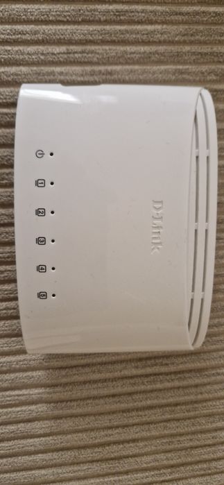 Switch D-LINK DGS- 1005D