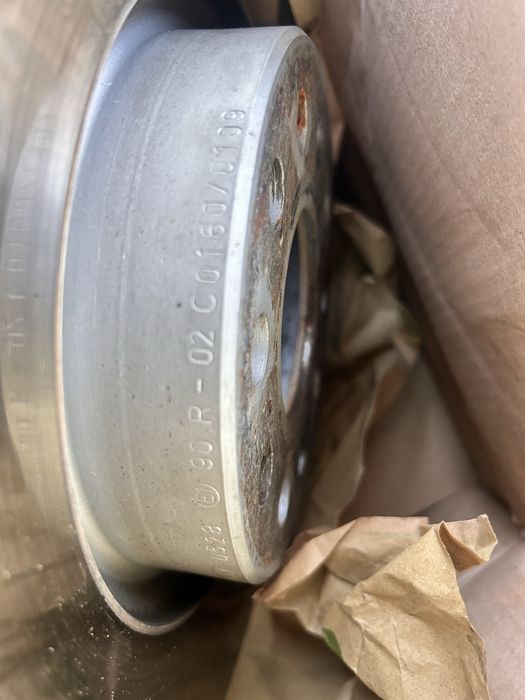 Комплект дискове и накладки 312mm VW Golf 5 GTI