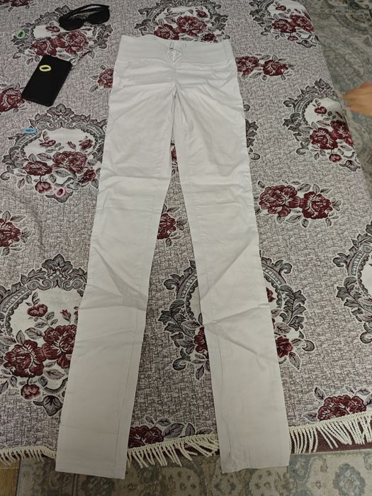 Отдам даром брюки,джинсы