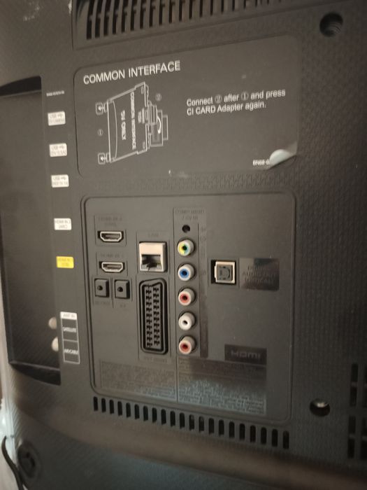 32 инчов смарт телевизор Samsung