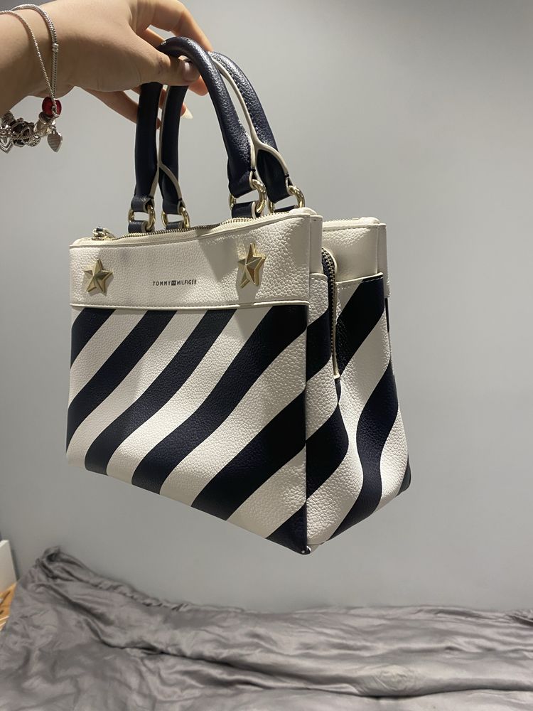 Дамска чанта Tommy Hilfiger