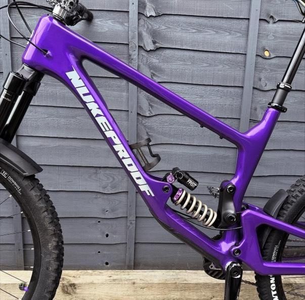 Nukeproof Giga 297 Fast Edition