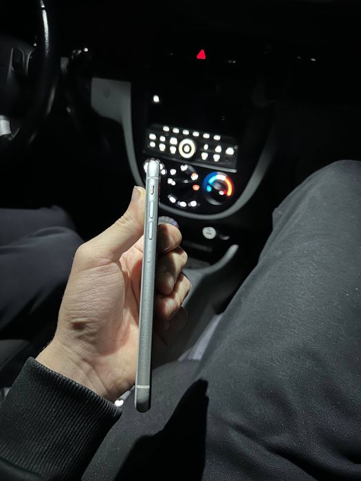 iphone xr 64gb sotiladi