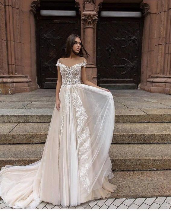 Rochie mireasa Eva Lendel model Cameron alba