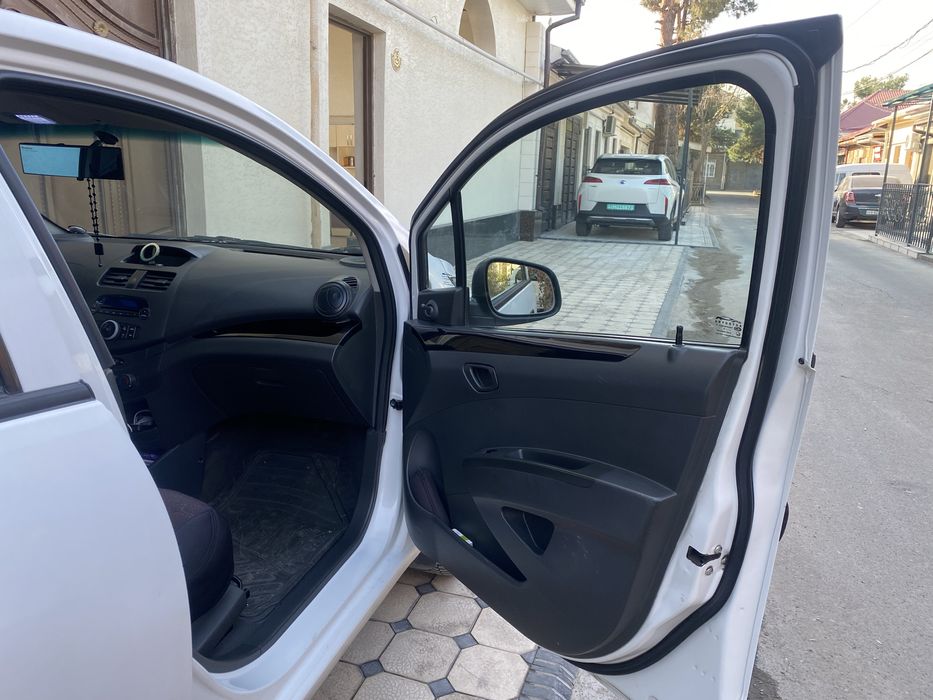 Продам спарк в отличном сочтояние