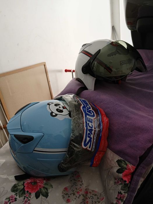 Детска каска за мотор