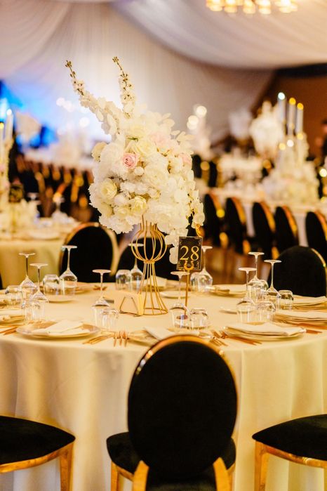 Organizare evenimente/Oglinda magica/aranjamente florale/fum greu